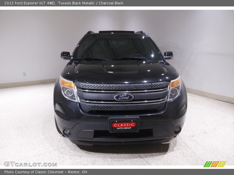 Tuxedo Black Metallic / Charcoal Black 2013 Ford Explorer XLT 4WD