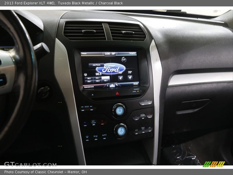 Tuxedo Black Metallic / Charcoal Black 2013 Ford Explorer XLT 4WD