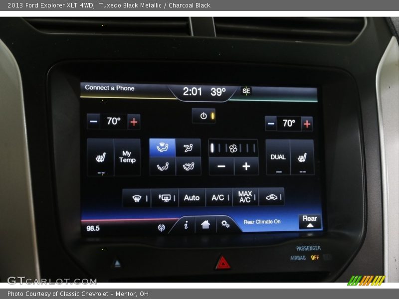 Tuxedo Black Metallic / Charcoal Black 2013 Ford Explorer XLT 4WD