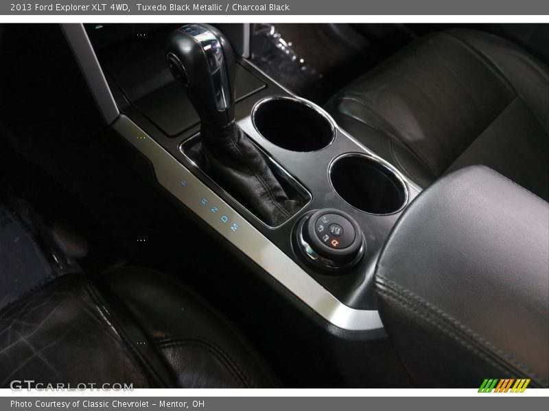 Tuxedo Black Metallic / Charcoal Black 2013 Ford Explorer XLT 4WD