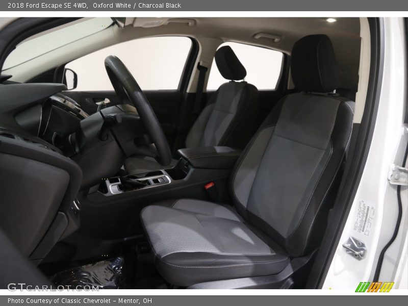 Oxford White / Charcoal Black 2018 Ford Escape SE 4WD