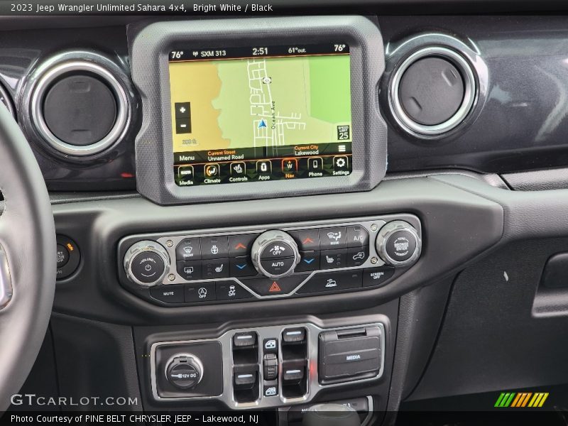Controls of 2023 Wrangler Unlimited Sahara 4x4