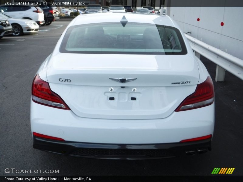 Uyuni White / Black 2021 Genesis G70 2.0T