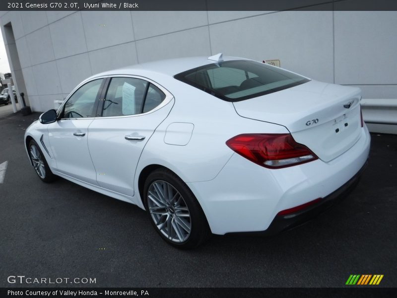 Uyuni White / Black 2021 Genesis G70 2.0T