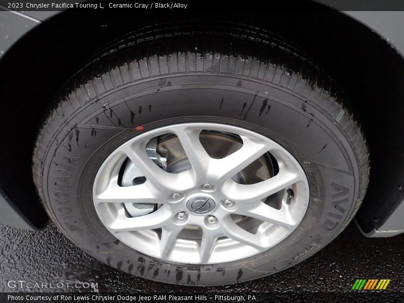 Ceramic Gray / Black/Alloy 2023 Chrysler Pacifica Touring L