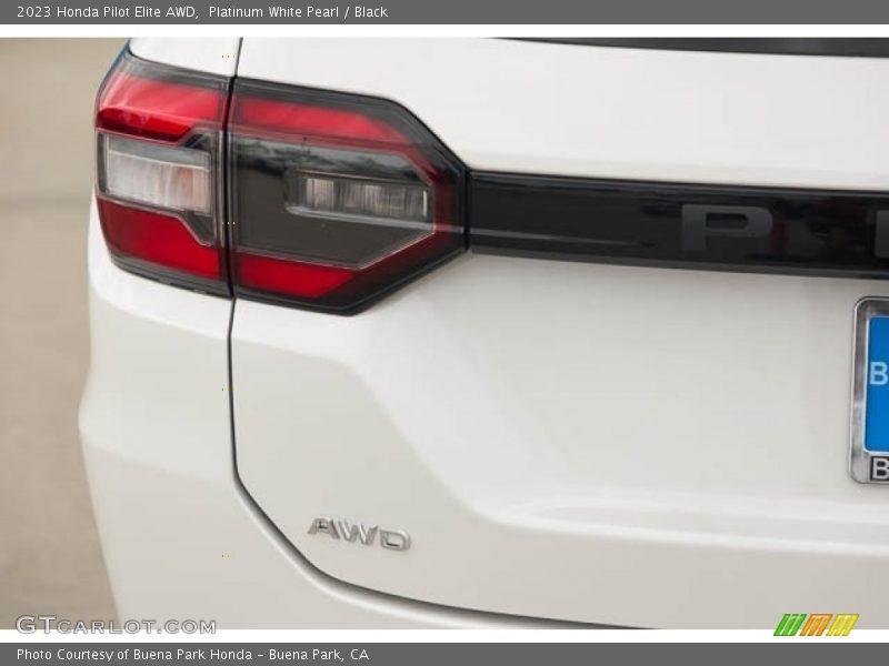  2023 Pilot Elite AWD Logo