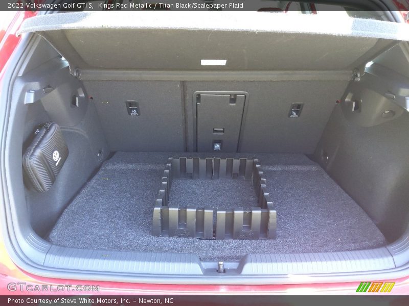  2022 Golf GTI S Trunk