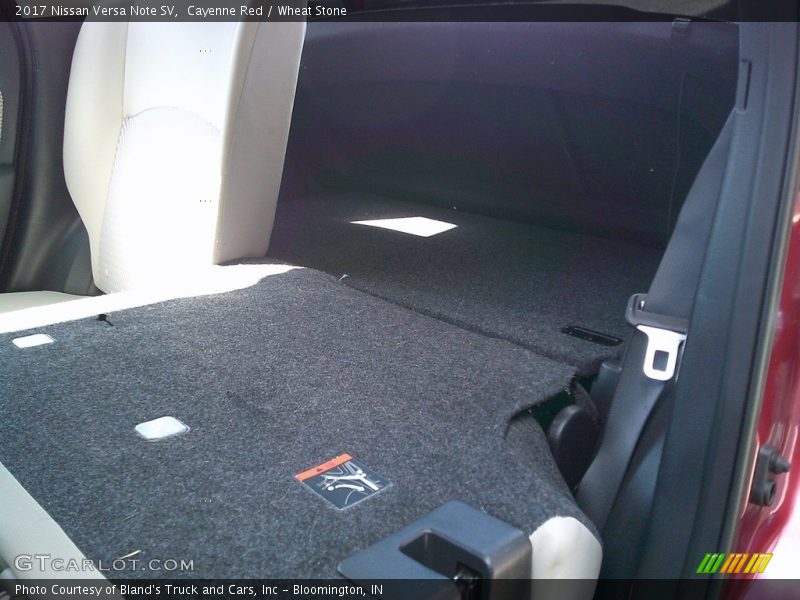Cayenne Red / Wheat Stone 2017 Nissan Versa Note SV