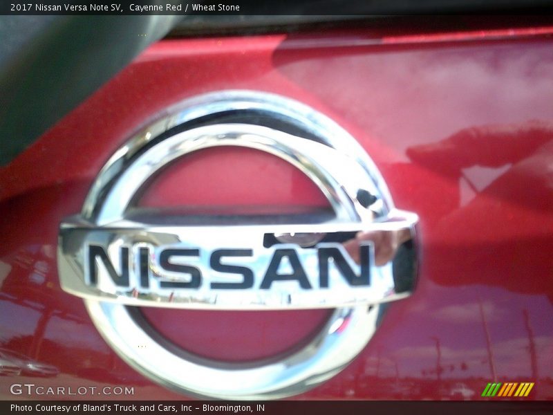 Cayenne Red / Wheat Stone 2017 Nissan Versa Note SV