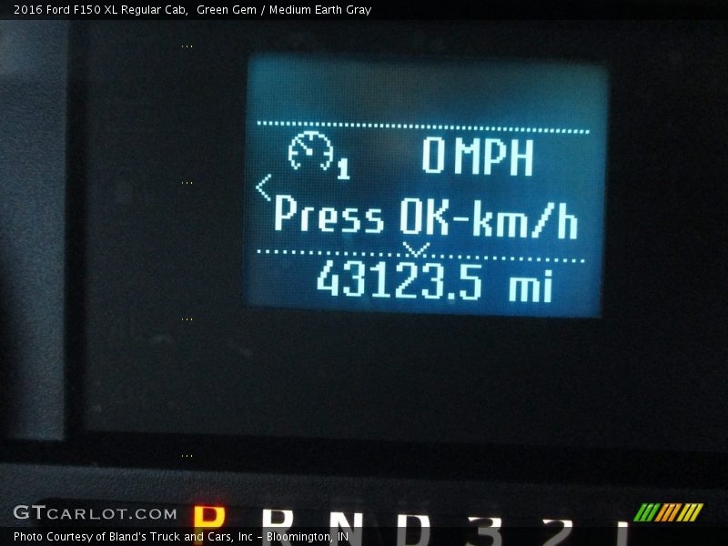 Green Gem / Medium Earth Gray 2016 Ford F150 XL Regular Cab