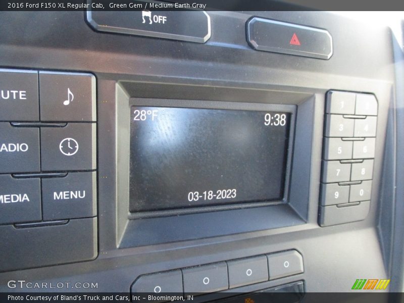 Green Gem / Medium Earth Gray 2016 Ford F150 XL Regular Cab