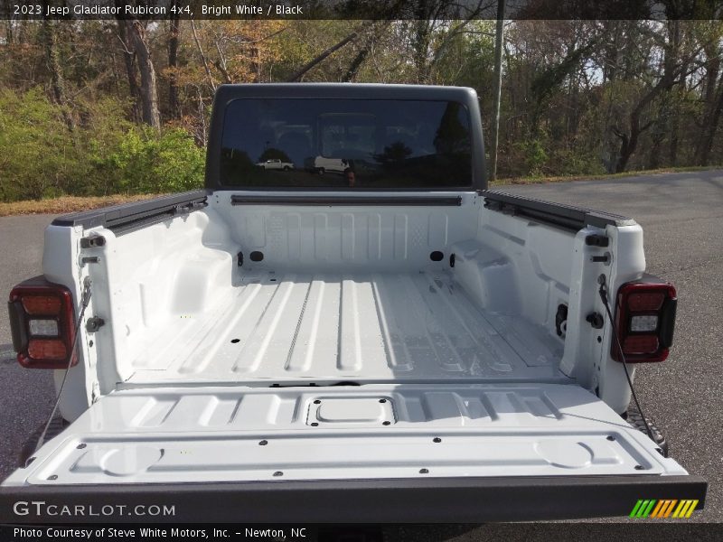 Bright White / Black 2023 Jeep Gladiator Rubicon 4x4