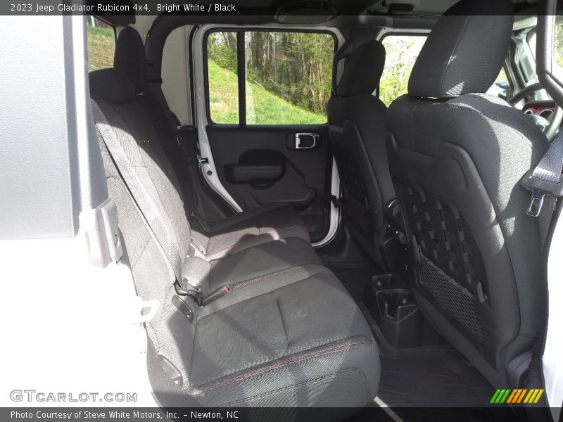 Bright White / Black 2023 Jeep Gladiator Rubicon 4x4