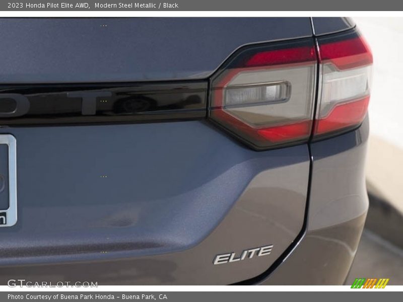 Modern Steel Metallic / Black 2023 Honda Pilot Elite AWD