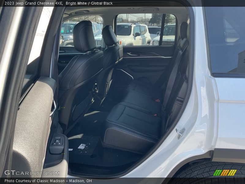Bright White / Global Black 2023 Jeep Grand Cherokee 4XE