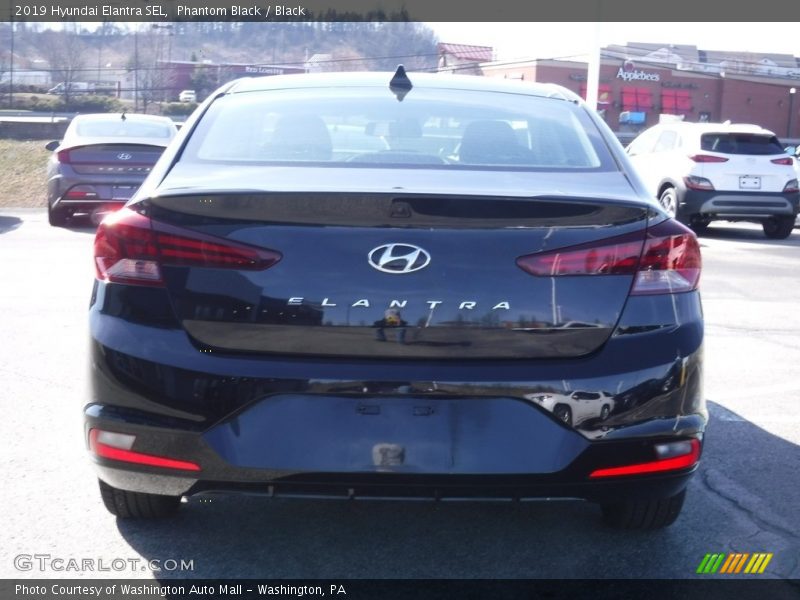 Phantom Black / Black 2019 Hyundai Elantra SEL