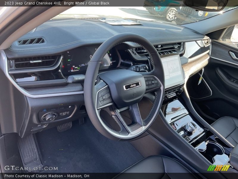 Bright White / Global Black 2023 Jeep Grand Cherokee 4XE