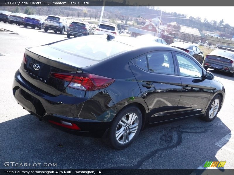 Phantom Black / Black 2019 Hyundai Elantra SEL