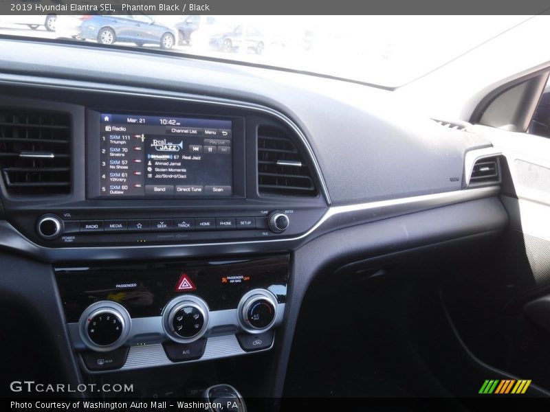 Phantom Black / Black 2019 Hyundai Elantra SEL