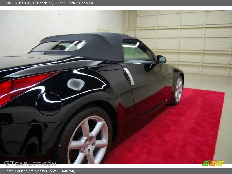 Super Black / Charcoal 2005 Nissan 350Z Roadster