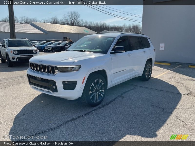 Bright White / Global Black 2023 Jeep Grand Cherokee L Overland 4x4