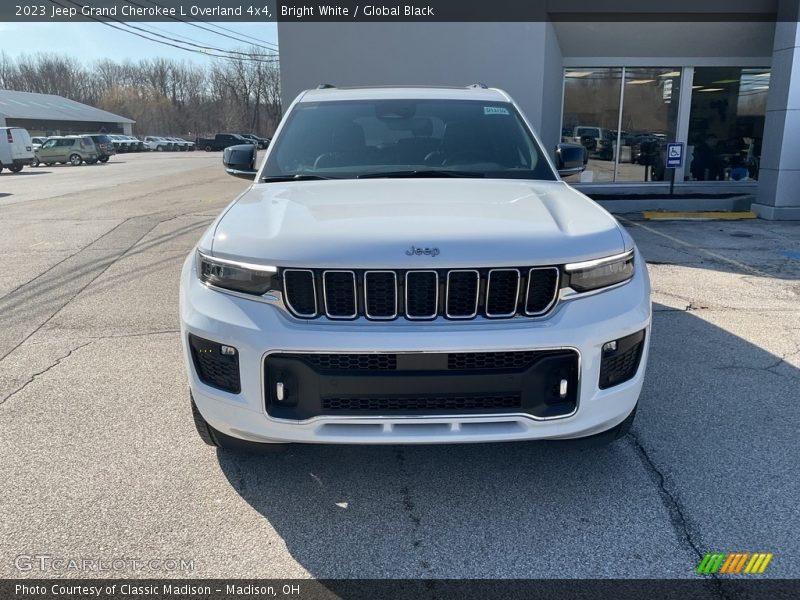 Bright White / Global Black 2023 Jeep Grand Cherokee L Overland 4x4