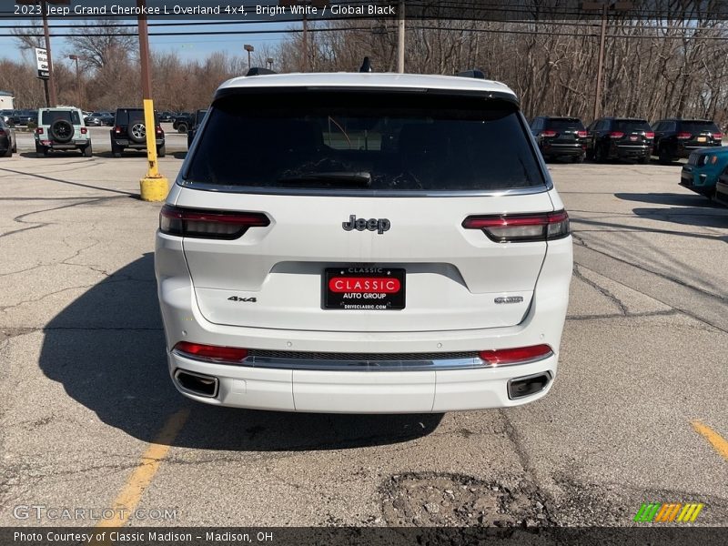 Bright White / Global Black 2023 Jeep Grand Cherokee L Overland 4x4