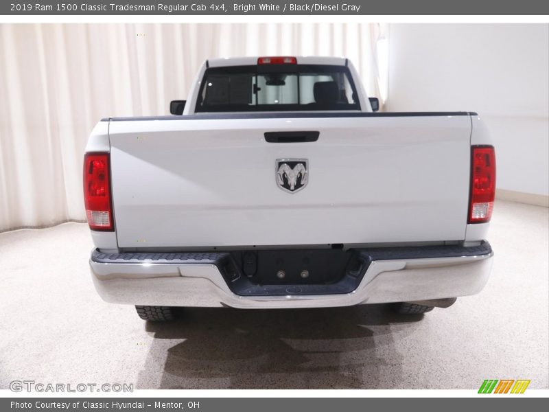 Bright White / Black/Diesel Gray 2019 Ram 1500 Classic Tradesman Regular Cab 4x4