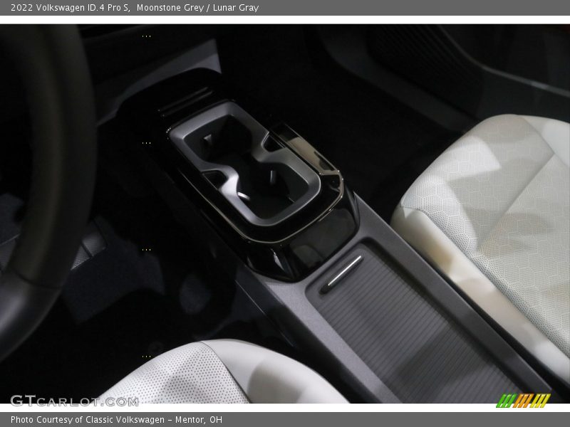 Controls of 2022 ID.4 Pro S