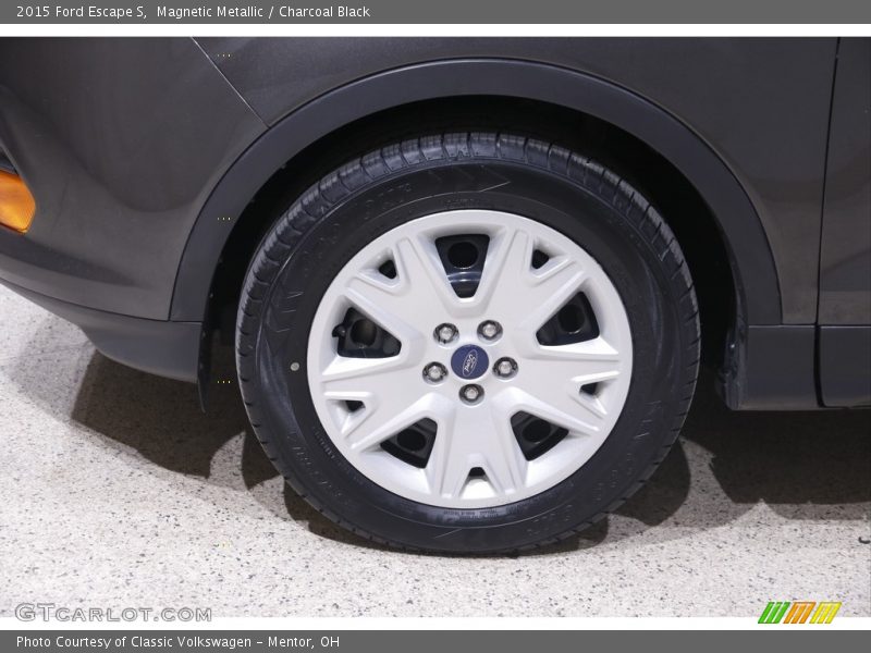 Magnetic Metallic / Charcoal Black 2015 Ford Escape S