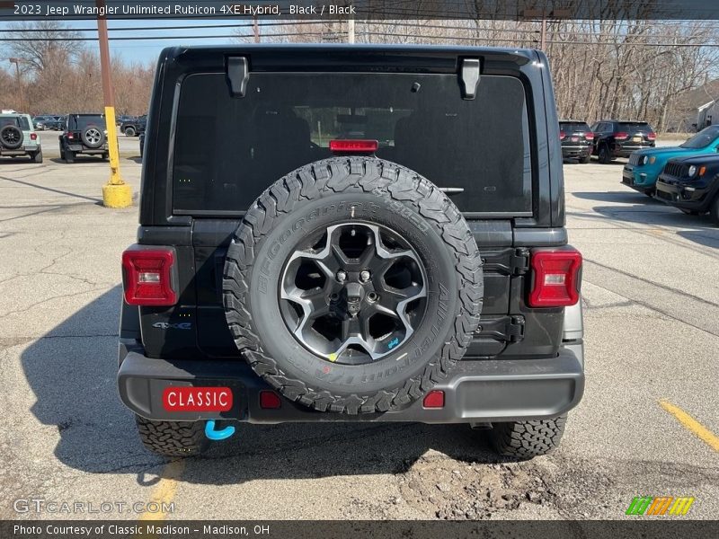 Black / Black 2023 Jeep Wrangler Unlimited Rubicon 4XE Hybrid