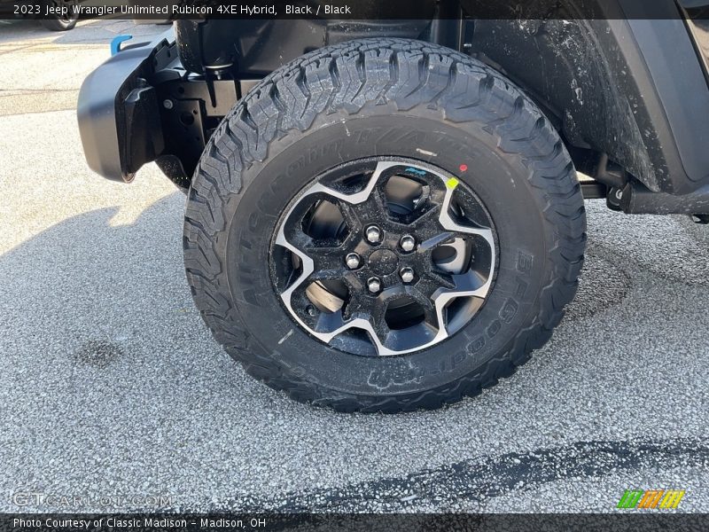Black / Black 2023 Jeep Wrangler Unlimited Rubicon 4XE Hybrid
