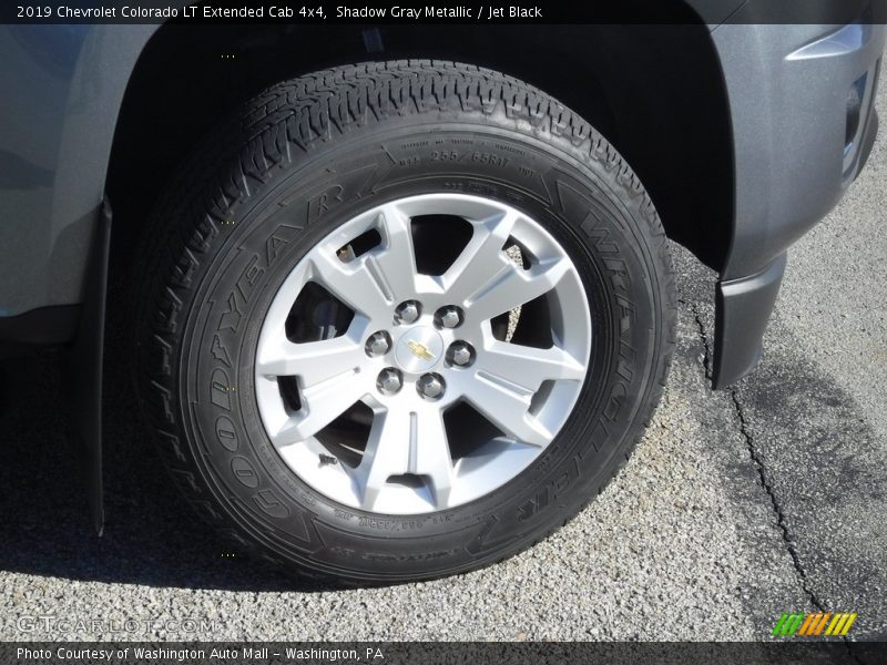 Shadow Gray Metallic / Jet Black 2019 Chevrolet Colorado LT Extended Cab 4x4