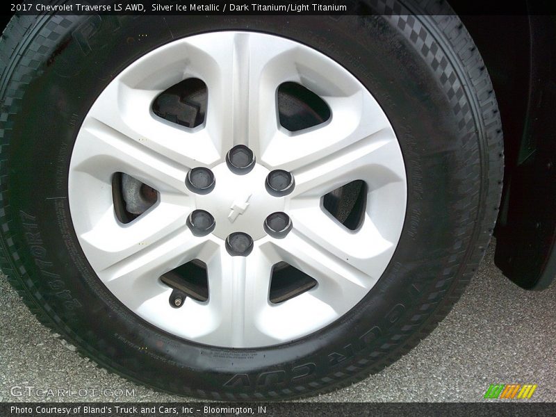 Silver Ice Metallic / Dark Titanium/Light Titanium 2017 Chevrolet Traverse LS AWD