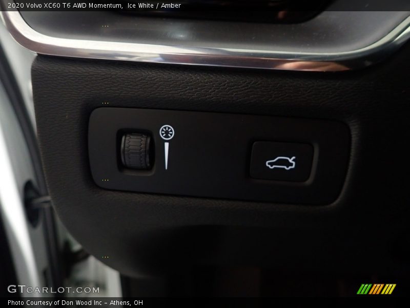 Ice White / Amber 2020 Volvo XC60 T6 AWD Momentum