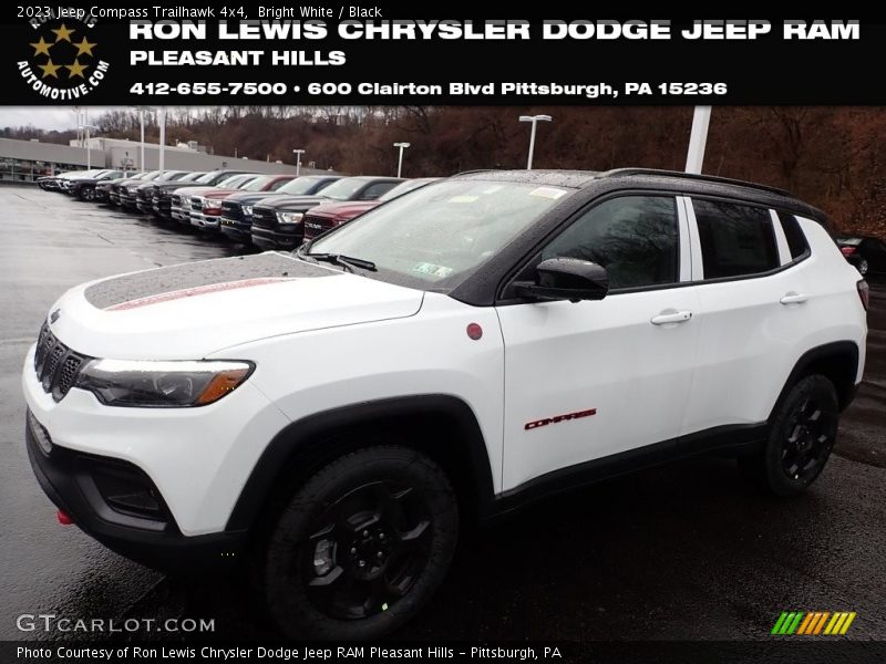 Bright White / Black 2023 Jeep Compass Trailhawk 4x4
