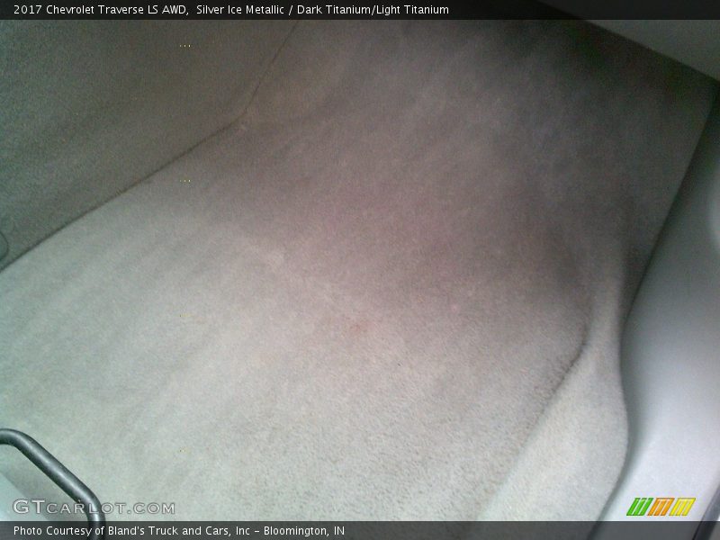Silver Ice Metallic / Dark Titanium/Light Titanium 2017 Chevrolet Traverse LS AWD