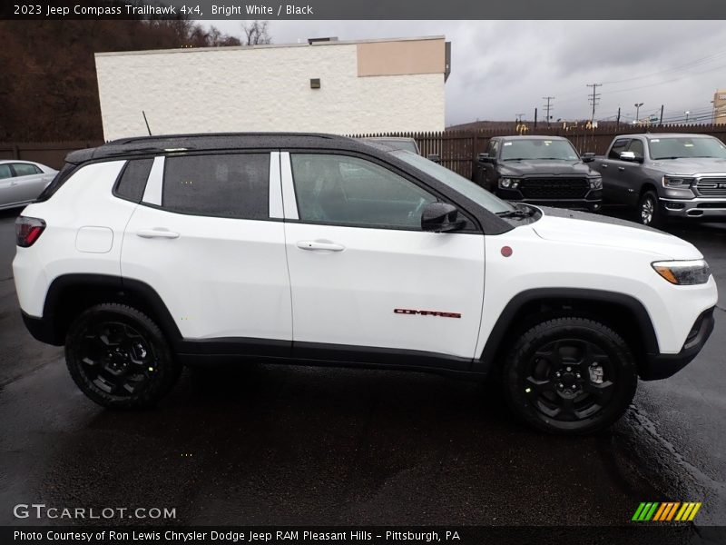 Bright White / Black 2023 Jeep Compass Trailhawk 4x4