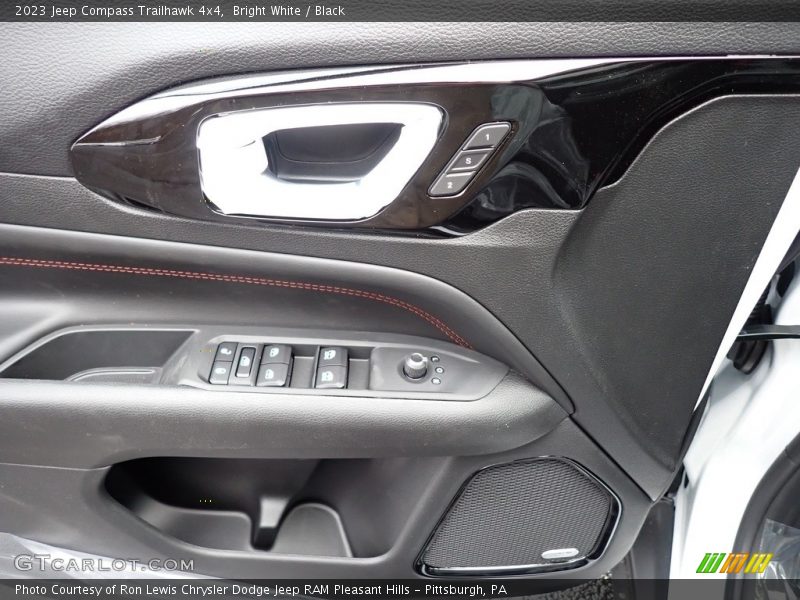 Bright White / Black 2023 Jeep Compass Trailhawk 4x4