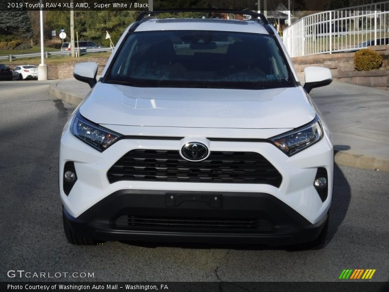 Super White / Black 2019 Toyota RAV4 XLE AWD