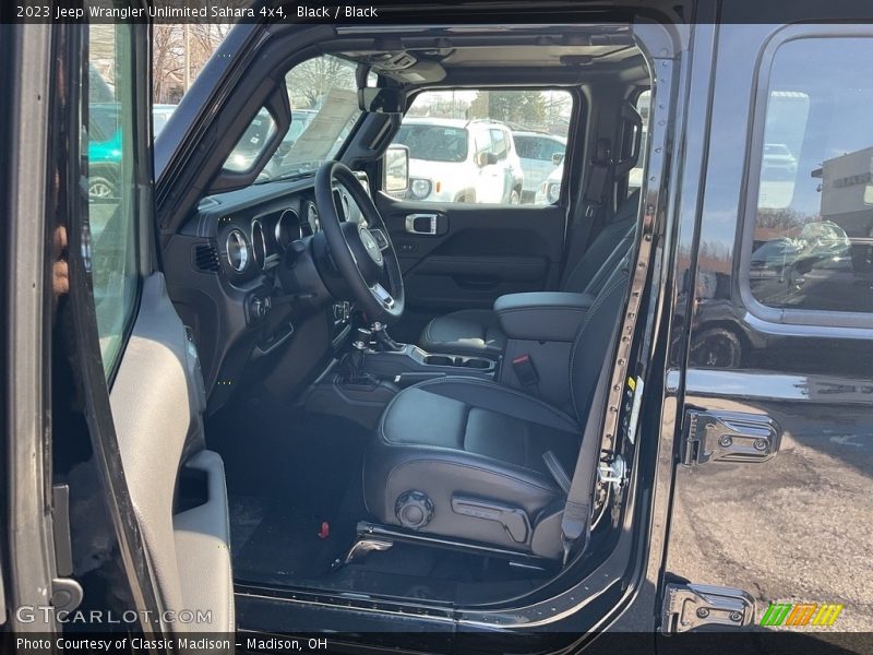 Black / Black 2023 Jeep Wrangler Unlimited Sahara 4x4