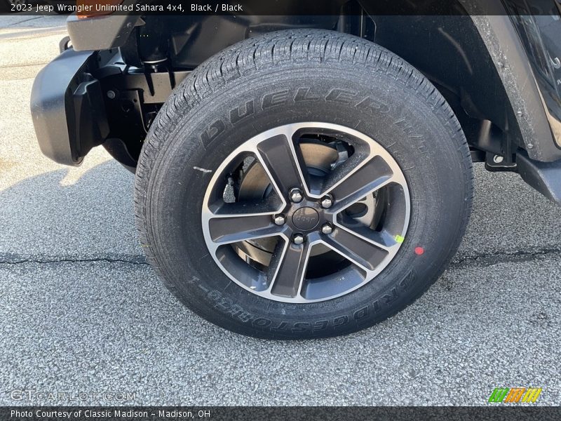 Black / Black 2023 Jeep Wrangler Unlimited Sahara 4x4
