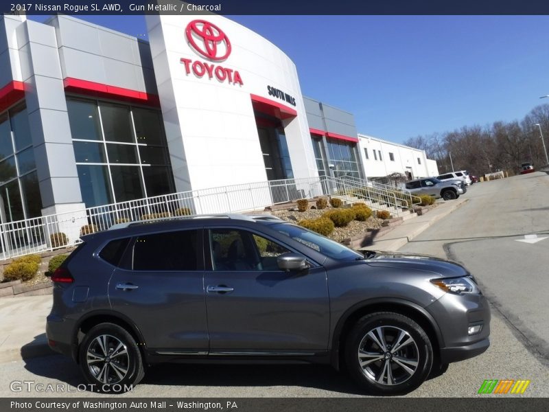Gun Metallic / Charcoal 2017 Nissan Rogue SL AWD