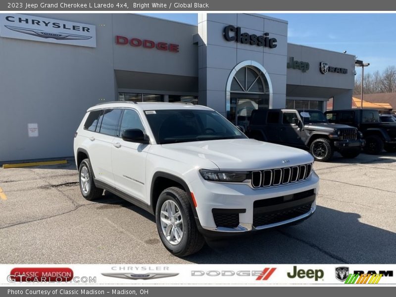 Bright White / Global Black 2023 Jeep Grand Cherokee L Laredo 4x4