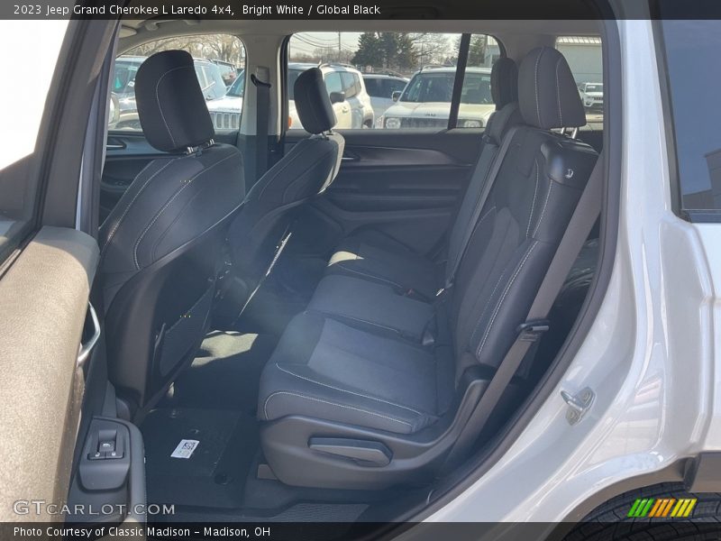 Bright White / Global Black 2023 Jeep Grand Cherokee L Laredo 4x4