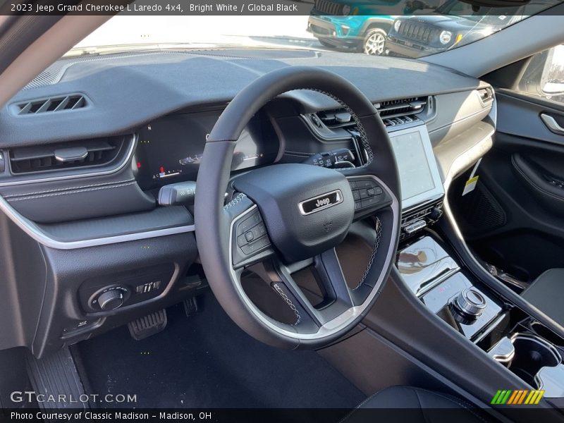 Bright White / Global Black 2023 Jeep Grand Cherokee L Laredo 4x4
