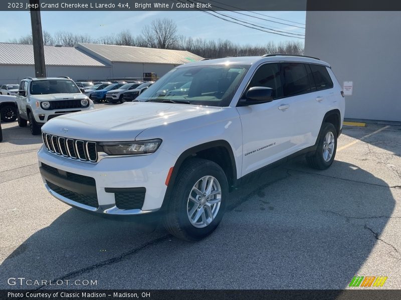 Bright White / Global Black 2023 Jeep Grand Cherokee L Laredo 4x4