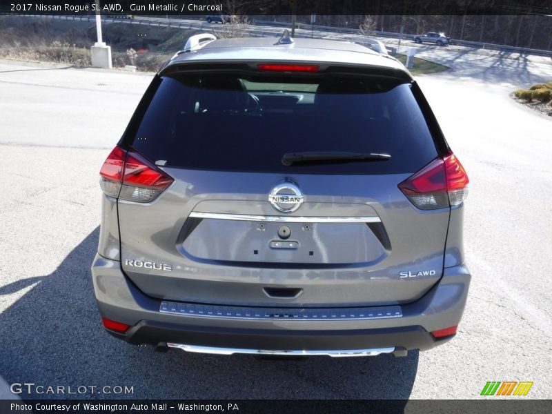 Gun Metallic / Charcoal 2017 Nissan Rogue SL AWD