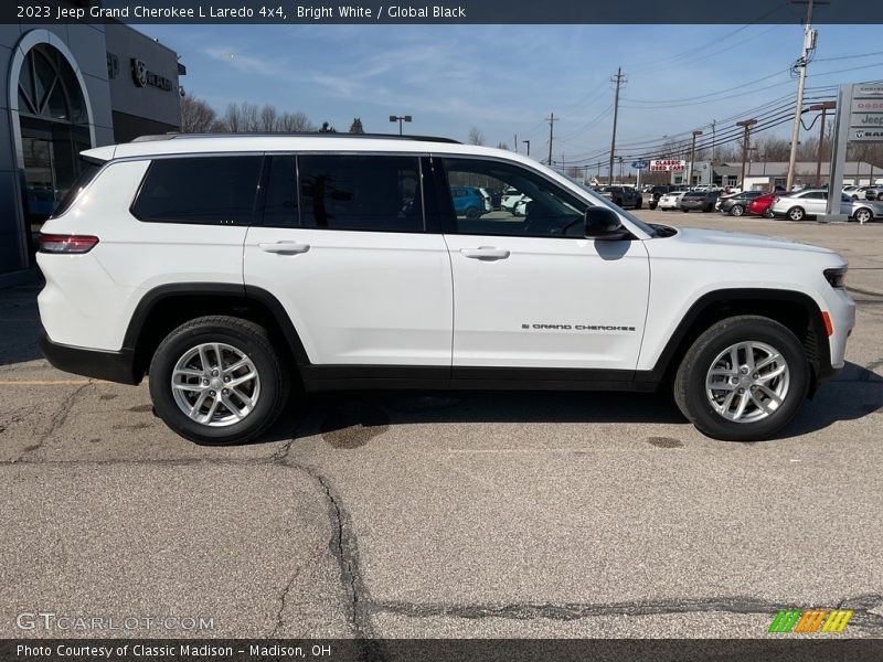 Bright White / Global Black 2023 Jeep Grand Cherokee L Laredo 4x4