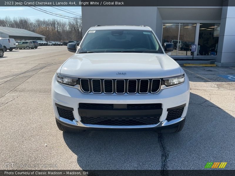 Bright White / Global Black 2023 Jeep Grand Cherokee L Laredo 4x4